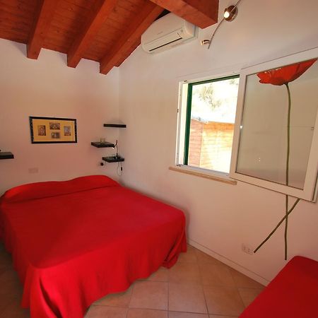 Villetta Ciclamino Casa Alzi Luaran gambar