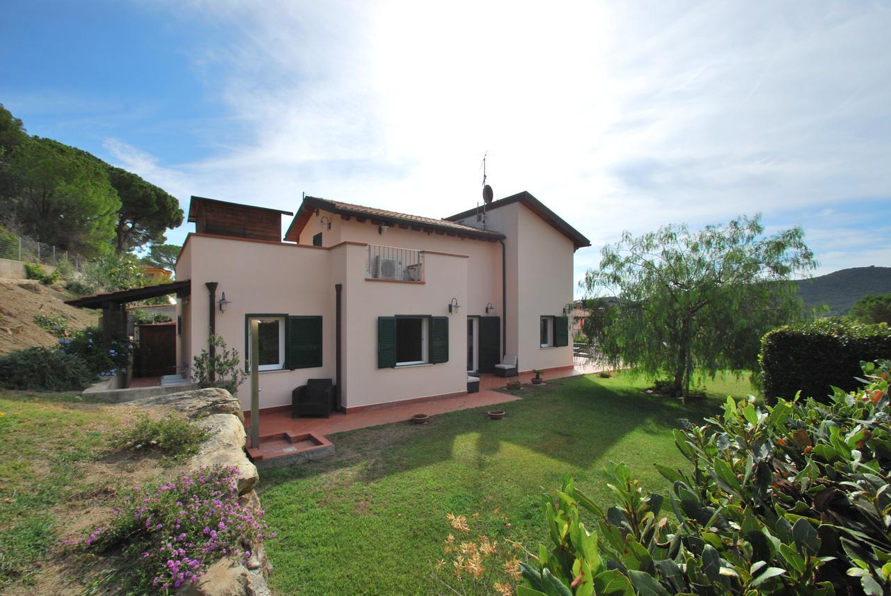 Villetta Ciclamino Casa Alzi Luaran gambar