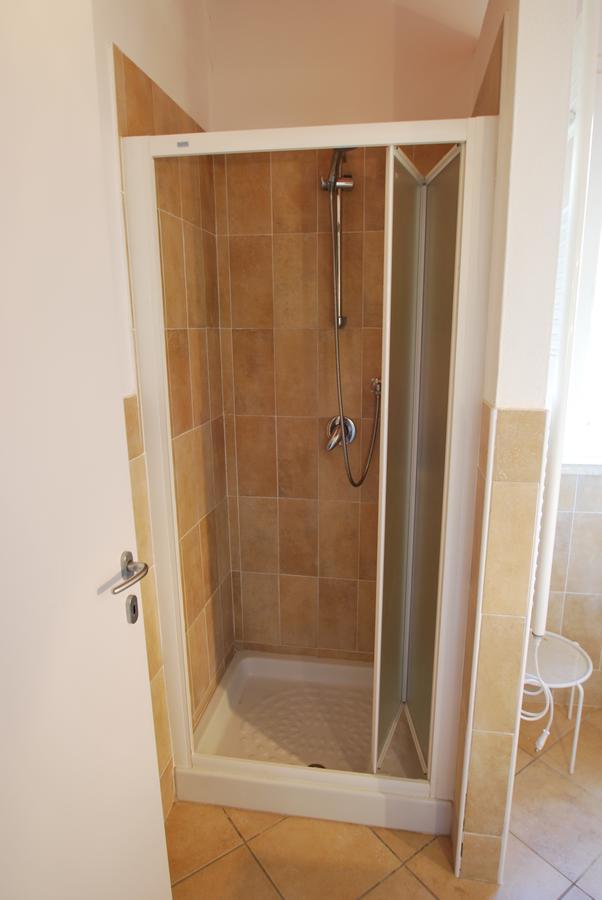Villetta Ciclamino Casa Alzi Luaran gambar