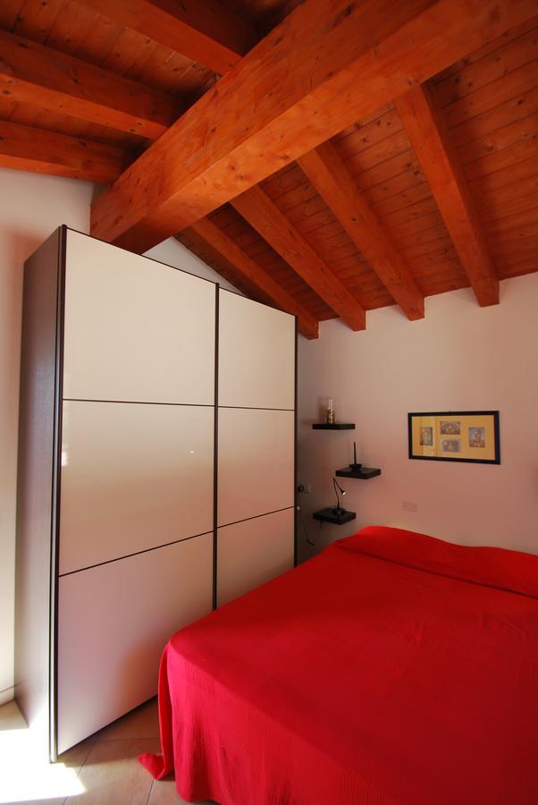 Villetta Ciclamino Casa Alzi Luaran gambar
